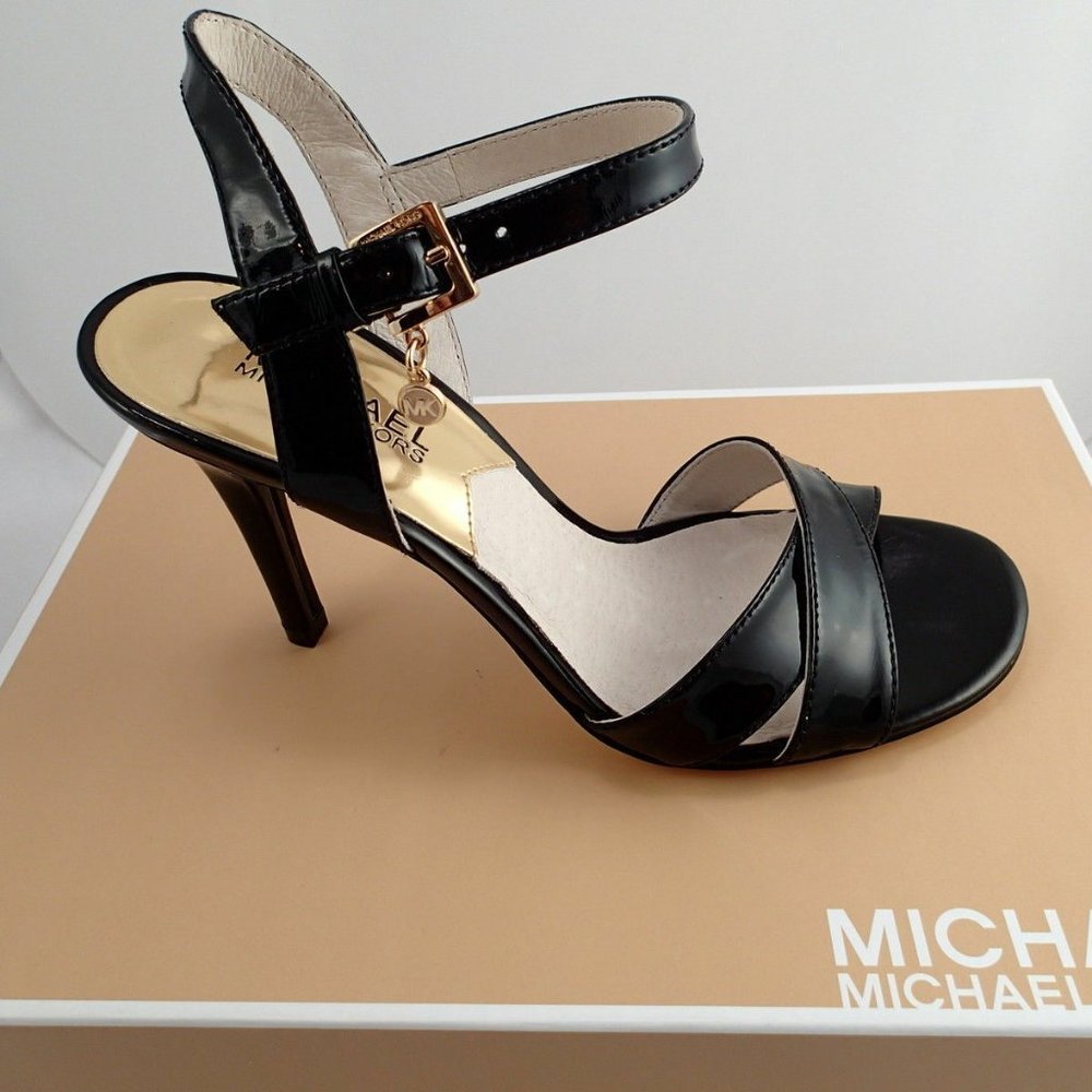 NIB Michael Kors MK Black Elisa Patent Heels
